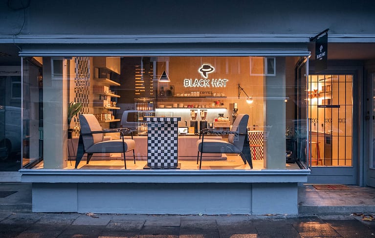 Black Hat Coffee Specialty Espresso Bar / Hamburg